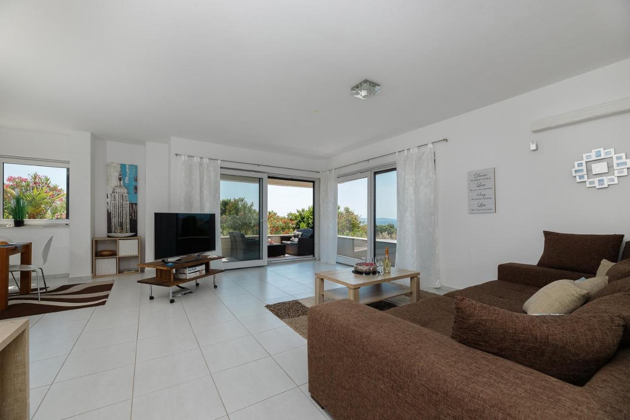 Malo Ferienvilla Privlaka, Pool, Boje, Wi-Fi, Wallbox Privlaka  Ngoại thất bức ảnh