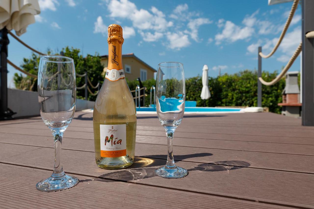 Malo Ferienvilla Privlaka, Pool, Boje, Wi-Fi, Wallbox Privlaka  Ngoại thất bức ảnh
