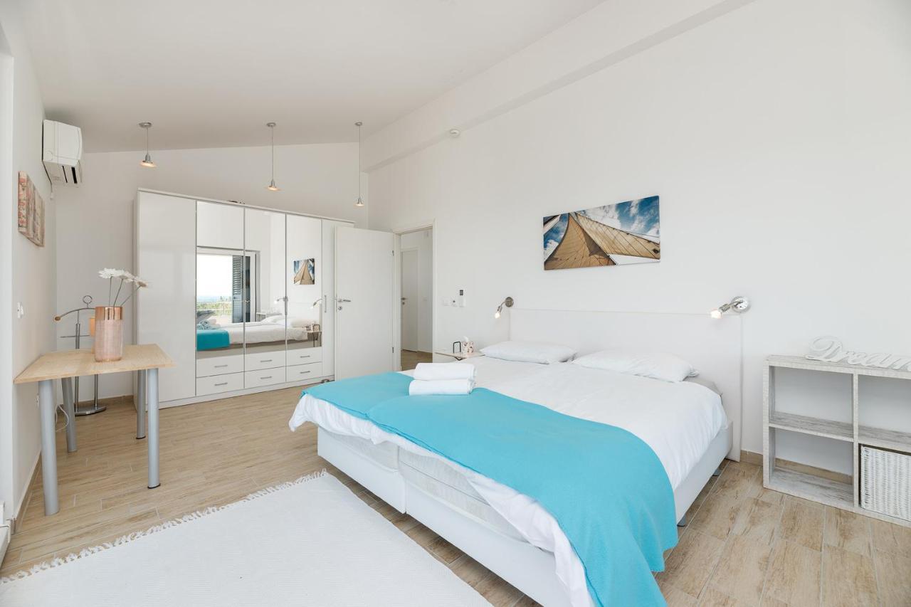Malo Ferienvilla Privlaka, Pool, Boje, Wi-Fi, Wallbox Privlaka  Ngoại thất bức ảnh
