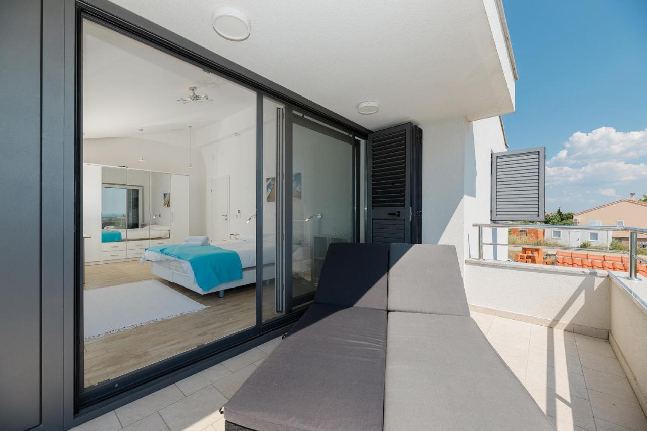 Malo Ferienvilla Privlaka, Pool, Boje, Wi-Fi, Wallbox Privlaka  Ngoại thất bức ảnh
