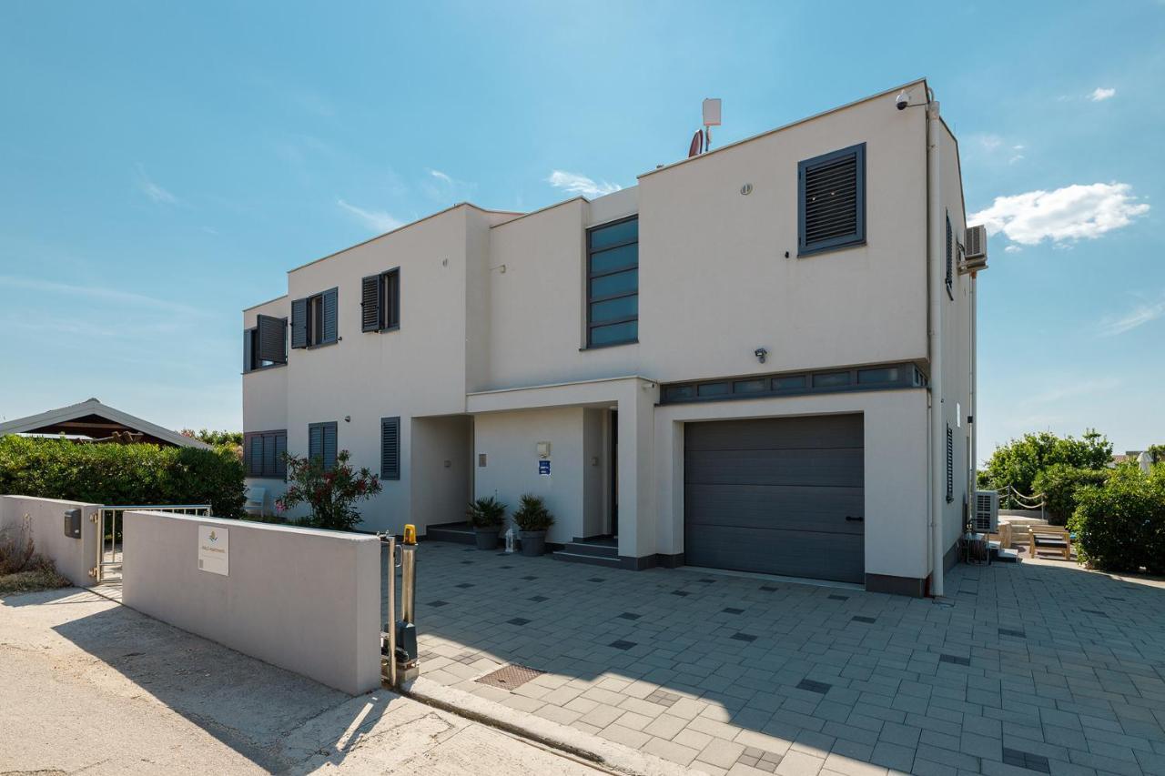 Malo Ferienvilla Privlaka, Pool, Boje, Wi-Fi, Wallbox Privlaka  Ngoại thất bức ảnh