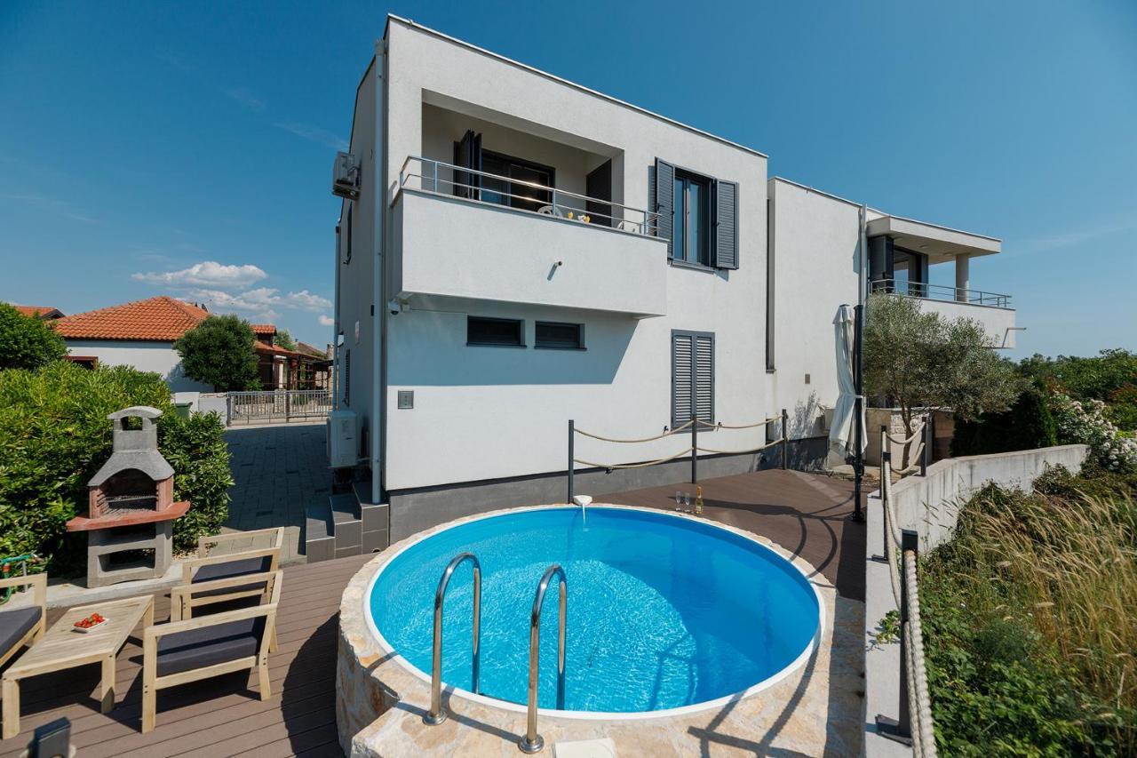 Malo Ferienvilla Privlaka, Pool, Boje, Wi-Fi, Wallbox Privlaka  Ngoại thất bức ảnh